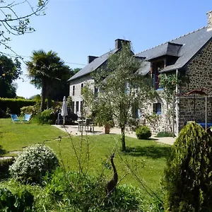 Les Petites Chapelles Saint-Pierre-de-Plesguen