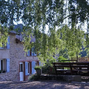 La Ferme Aux Abeilles Maison d'hôtes Ambierle